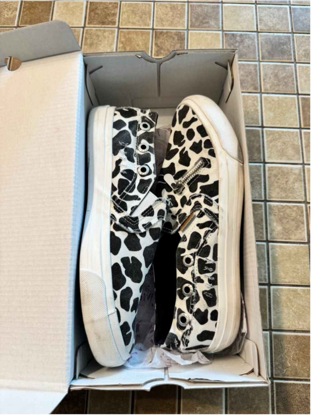 Women's Blowfish Malibu Cow Print Slip-On Sneakers Size 9